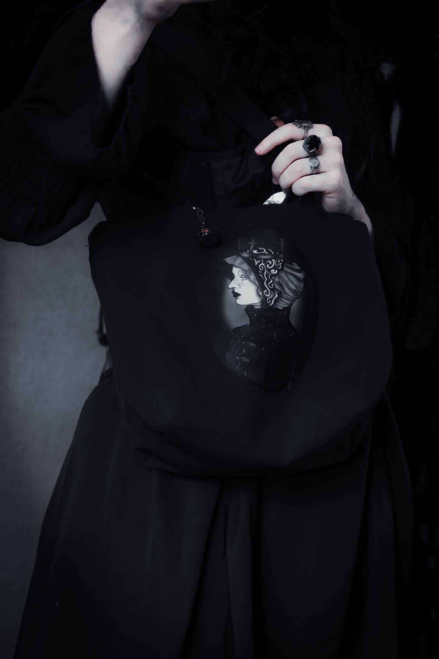 Mourning compact tote [LIMITED EDITION]